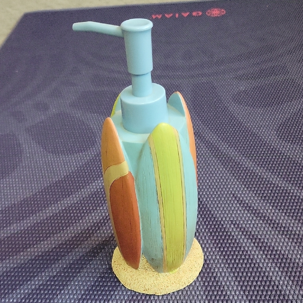 Bed Bath & Beyond Soap Dispenser - Picture 2 of 4